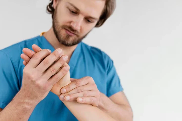 Kübital Tünel Baskısını Azaltacak Egzersizler: Ulnar Sinir Sıkışmasına Son Verin