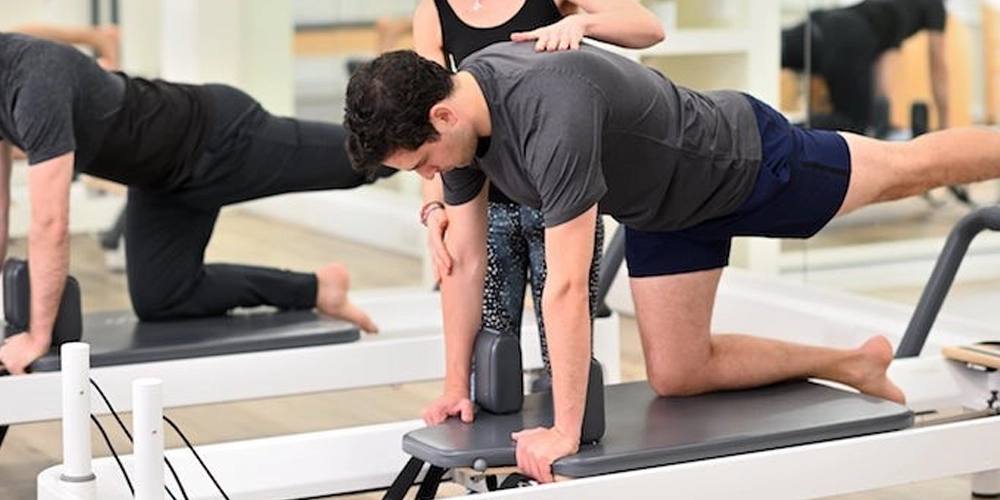 Bel Fıtığı Olanlar Pilates Yapabilir Mi? Zararlı Hareketler Neler?